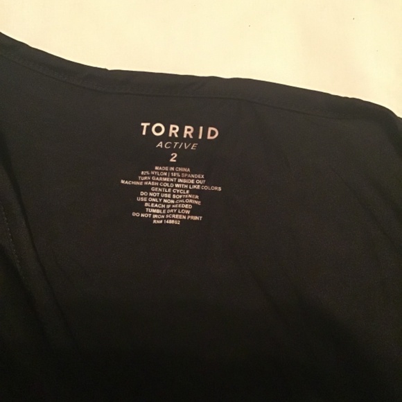 NWT Torrid activewear short sleeve shirt black 2x - Picture 4 of 4
